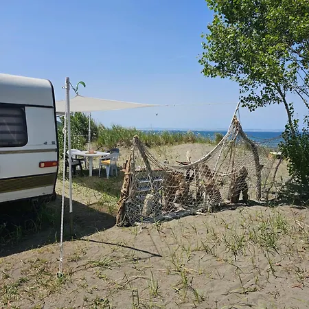 Beachfront Caravans キャンプ場 *