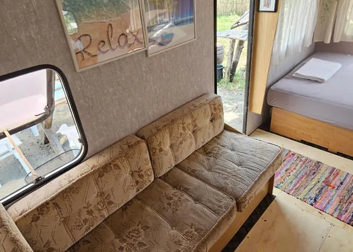 אתר קמפינג Beachfront Caravans צ'רנומורץ