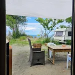 Beachfront Caravans Кемпинг Черноморец