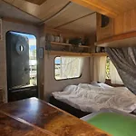 Beachfront Caravans Кемпинг