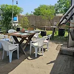 Beachfront Caravans Кемпинг