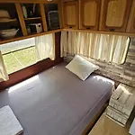Кемпинг Beachfront Caravans