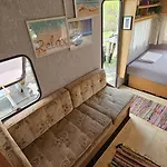 Кемпинг Beachfront Caravans Черноморец