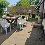 Beachfront Caravans Кемпинг *