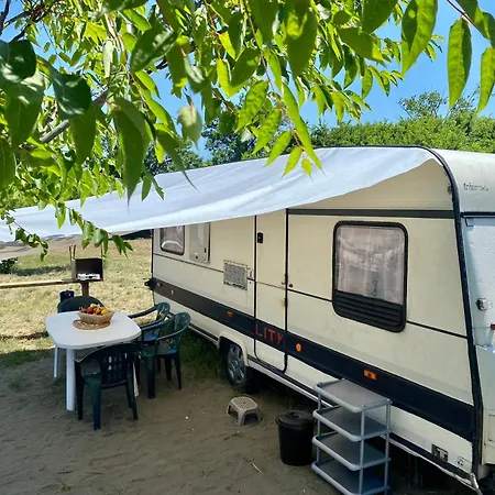 Campeggio Beachfront Caravans