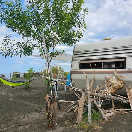 Κάμπινγκ Beachfront Caravans *