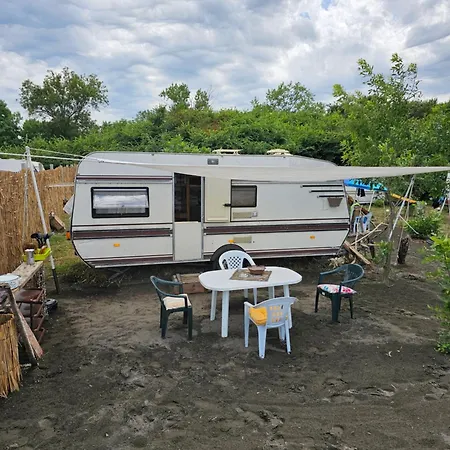 Beachfront Caravans Czernomorec