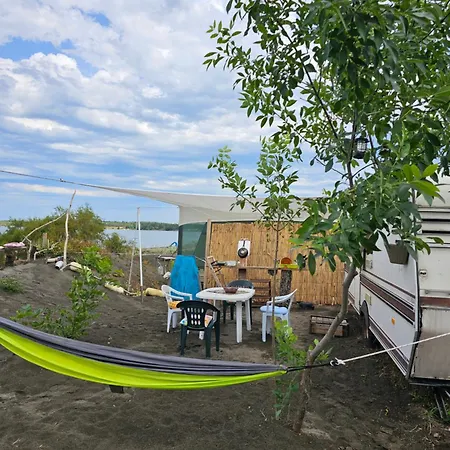 キャンプ場 Beachfront Caravans チェルノモレツ