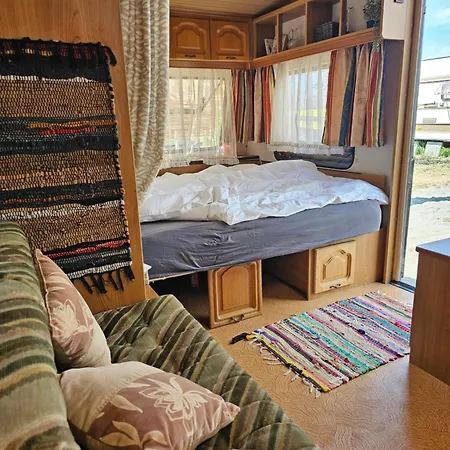 Beachfront Caravans Campeggio Chernomorets