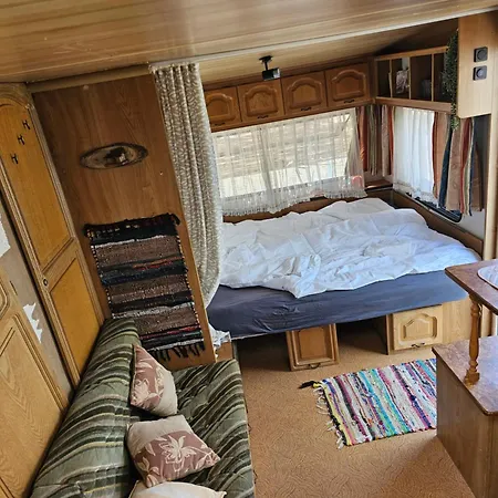 Kemping Beachfront Caravans