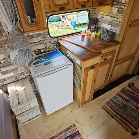 キャンプ場 Beachfront Caravans チェルノモレツ