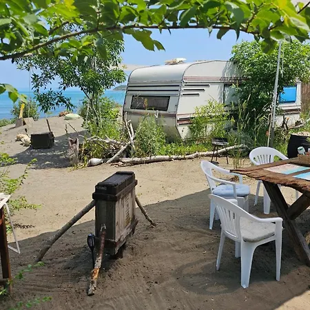 Beachfront Caravans Campeggio *