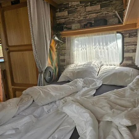 Kemping Beachfront Caravans *