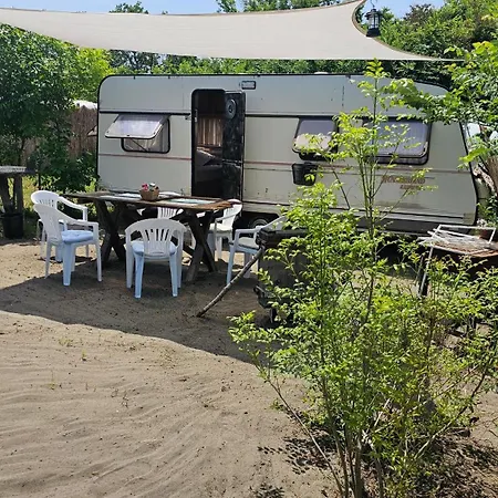 Campeggio Beachfront Caravans
