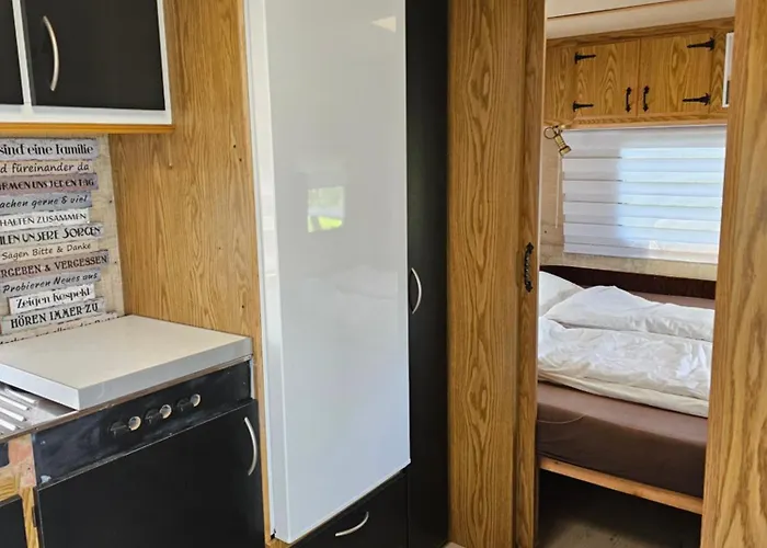 مكان تخييم Beachfront Caravans تشيرنوموريتس