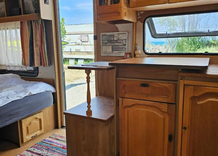 Beachfront Caravans Кемпинг *