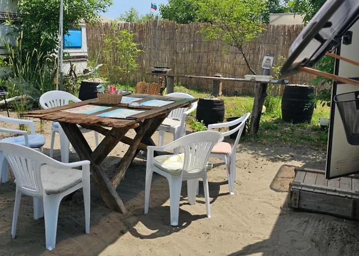 Beachfront Caravans مكان تخييم