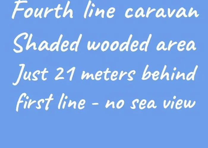 Beachfront Caravans 캠프장